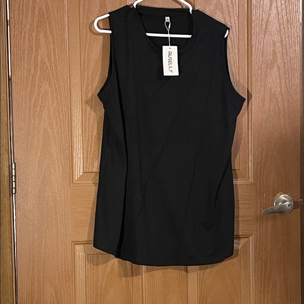 Auselily Women's Black Muscle Tee